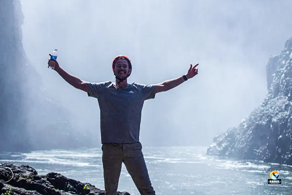 ultimate-guided-tour-victoria-falls-10